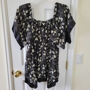 Agora L Top Tunic Smocked Shortsleeve Kimono Sleeve Black White Floral